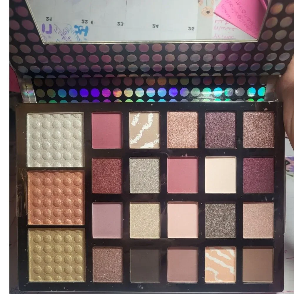 NEW Smoke & Mirrors 23pc Dancing Queen Face & Eye Palette 